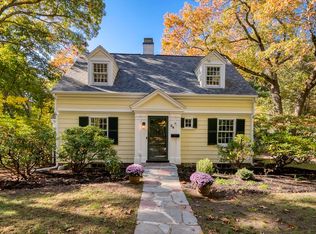 24 Hillcrest Pkwy, Winchester, MA 01890