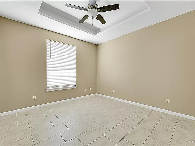 2212 N Mojave — Photo 11