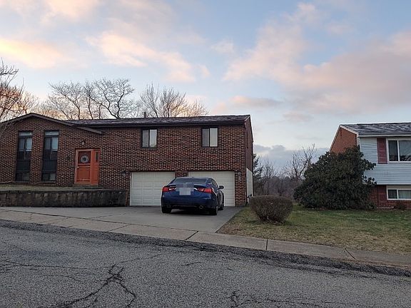 2nd image of 3049 Greenridge Dr