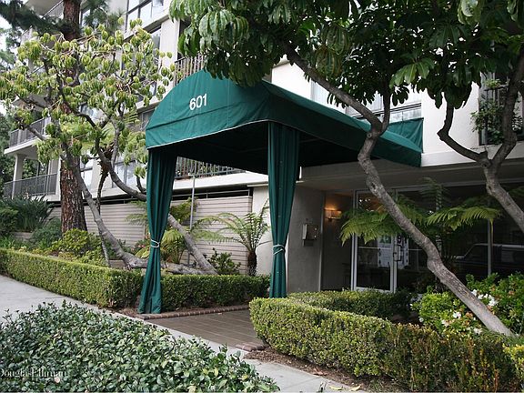 3rd image of 601 E Del Mar Blvd APT 509