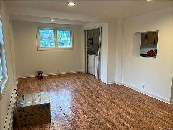 5th image of 4 Academy Ave