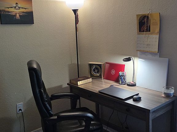 4th image of 179 E University Blvd #102