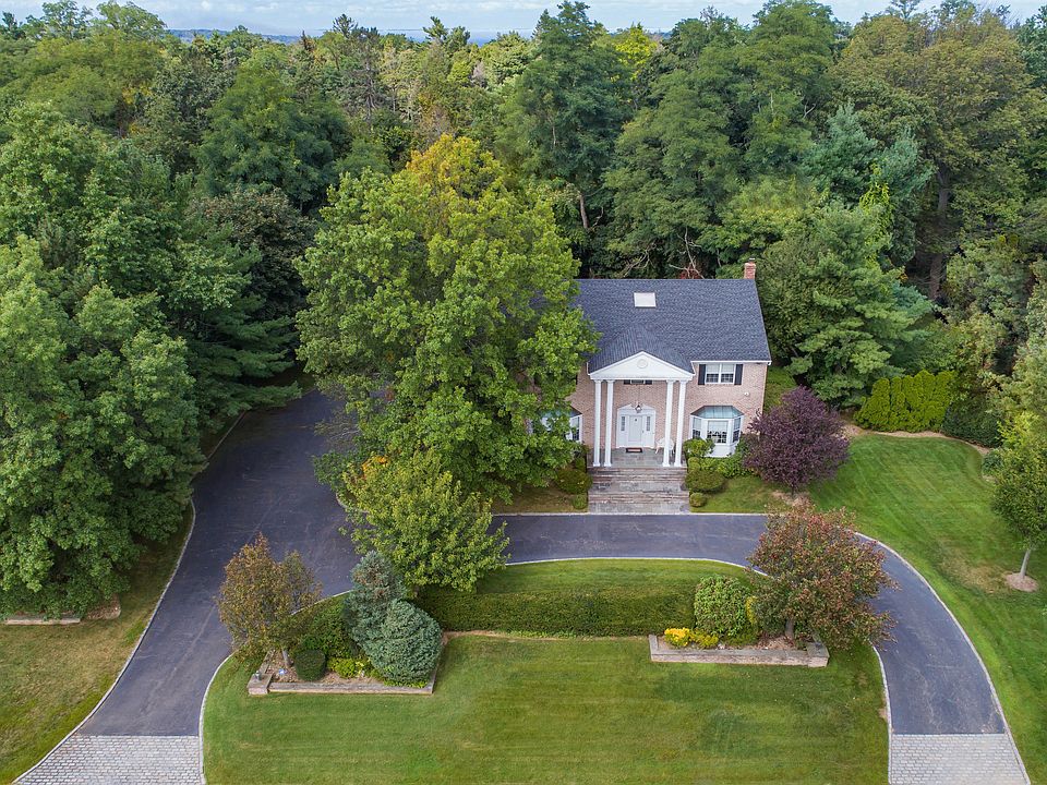 1st image of 12 Harbor Ct E