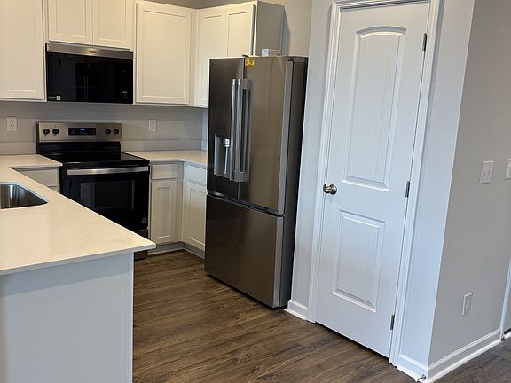 4th image of 2100 Widgeon Point