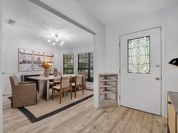 Foyer & dining room
