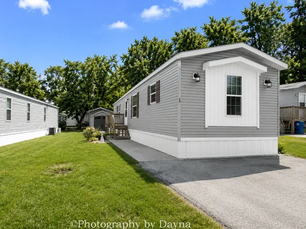 15 Apache Ct, Bourbonnais, IL 60914