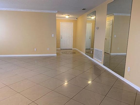 3rd image of 12970 Fair Meadows Ct