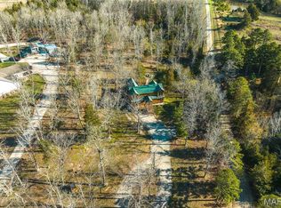 498 Cunningham Rd, Cuba, MO 65453