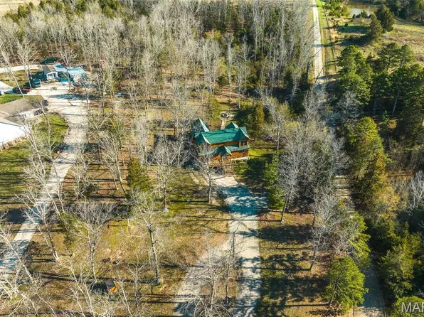 498 Cunningham Rd, Cuba, MO 65453