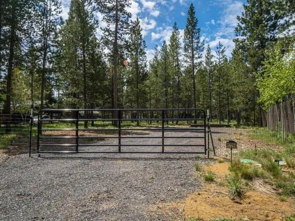 17255 Canvasback Dr, Bend, OR 97707