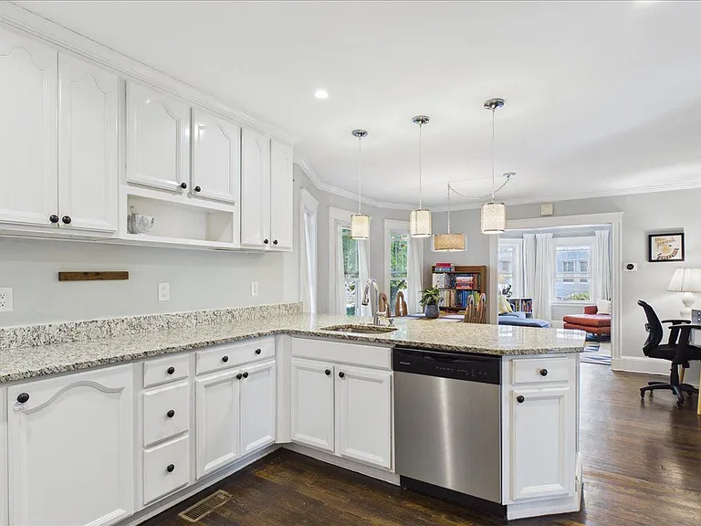 53 Torrey St #1 — Photo 13