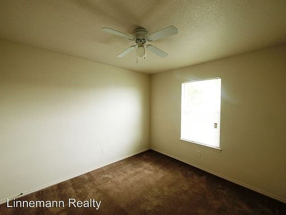 5th image of 5710 Redstone Dr APT C