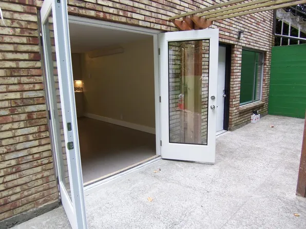 2049 NW 63rd St APT 1, Seattle, WA 98107