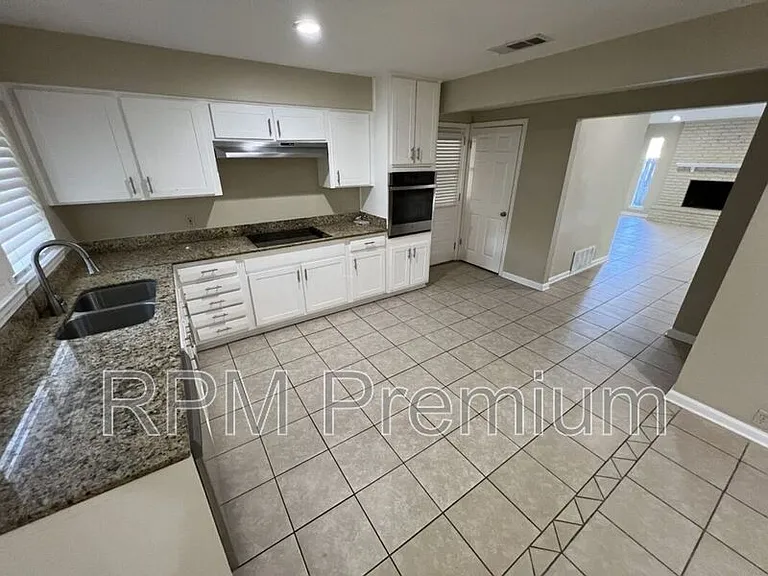 3280 Crestaire Dr — Photo 7