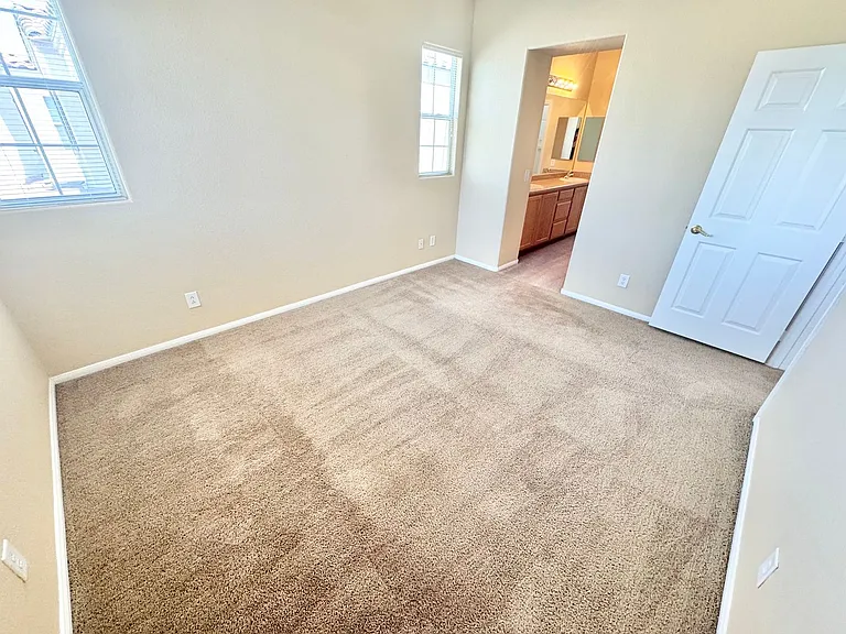 10424 Palm Village St — Photo 11