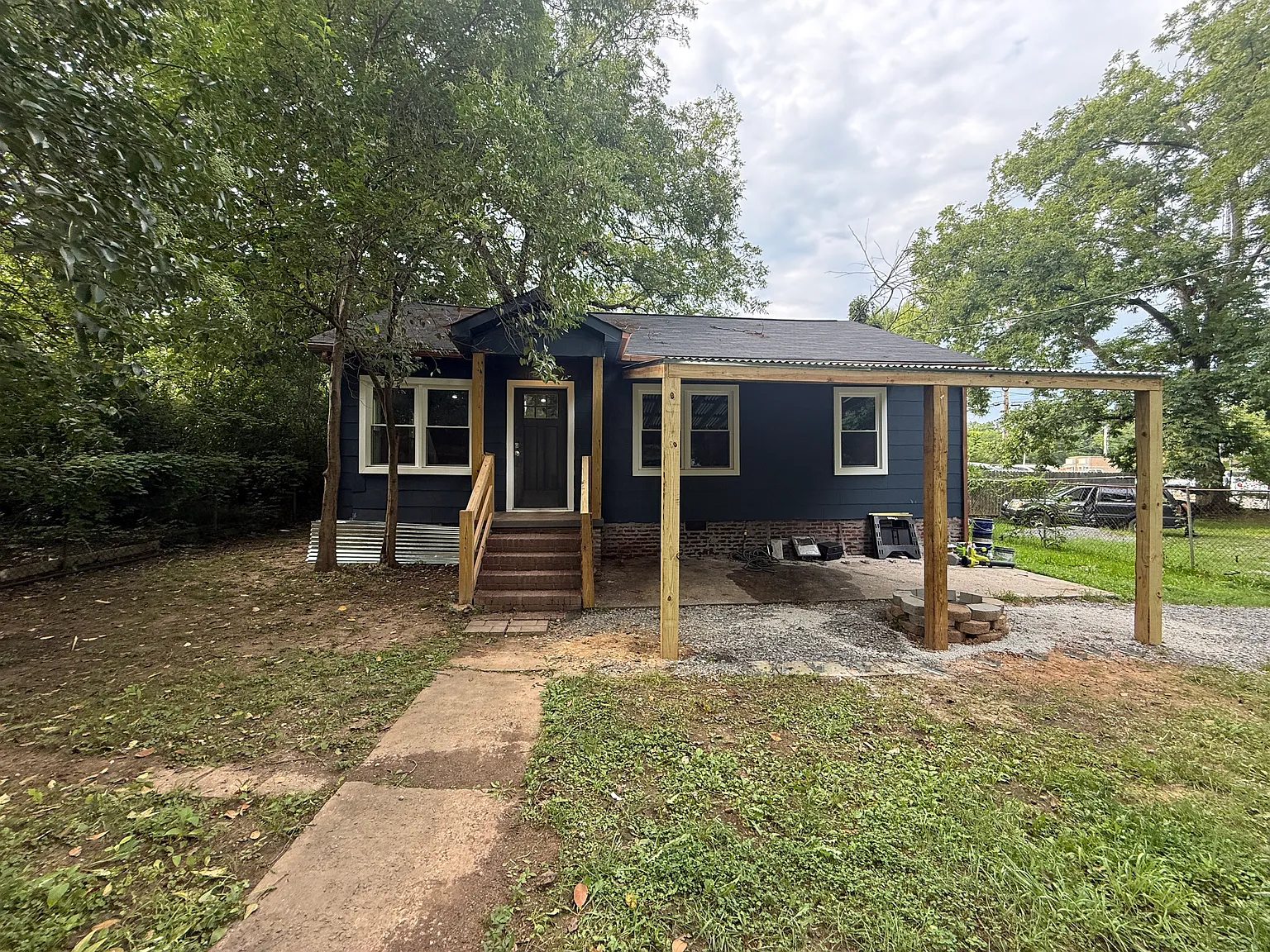 3 bed, 1060 sqft, $2,150 — Photo 1