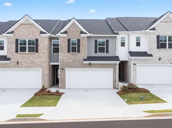 300 Silver Moon Dr, Loganville, GA 30052