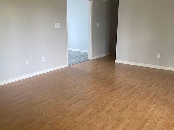 5th image of 105 Labonte Dr