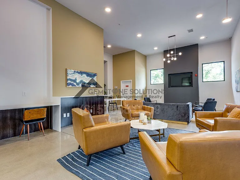 1041 E Trinity Ln #218 — Photo 29