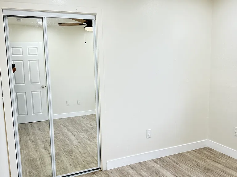 240 E 60th St #8 — Photo 5