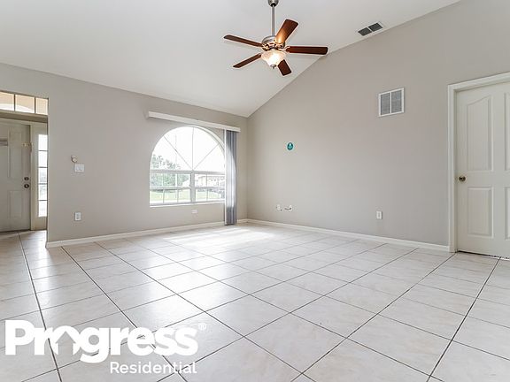 3rd image of 829 Unger Ave