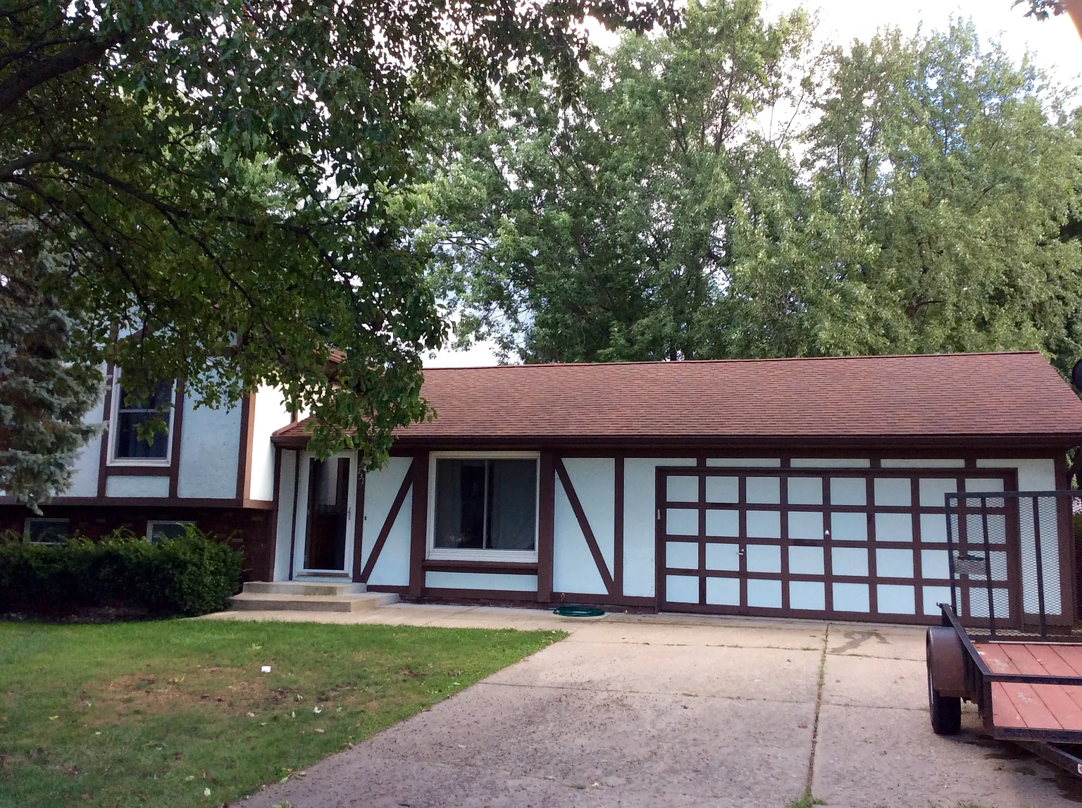 731 Walnut Ct photo 1