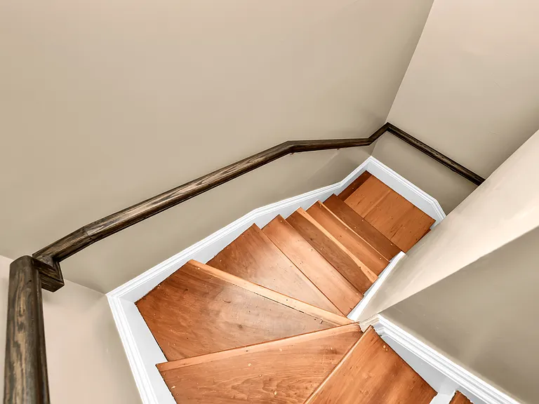 10 Pierce Ave #2 — Photo 17