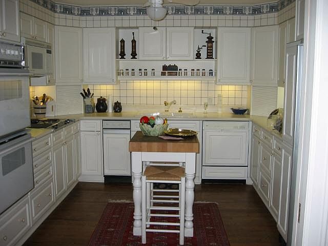 2nd image of 303 N University Blvd