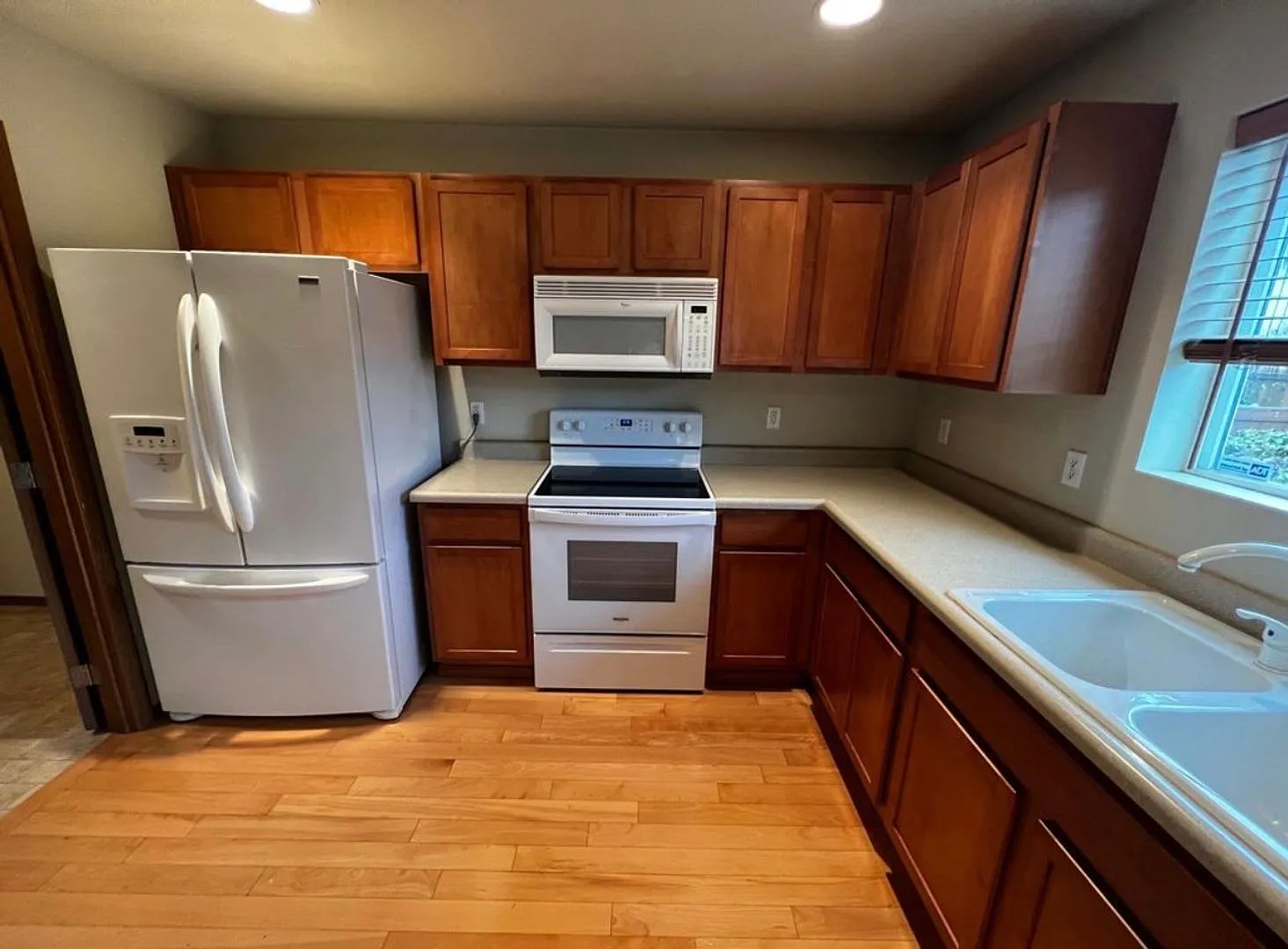 Spacious 3-Bed, 2-Bath Home Near Kentlake High School | Great Location! — Photo 4