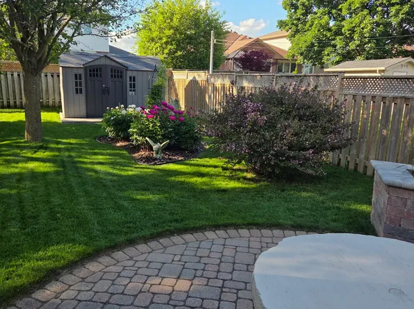 18 Arran Ct, Clarington, ON L1E 2E5