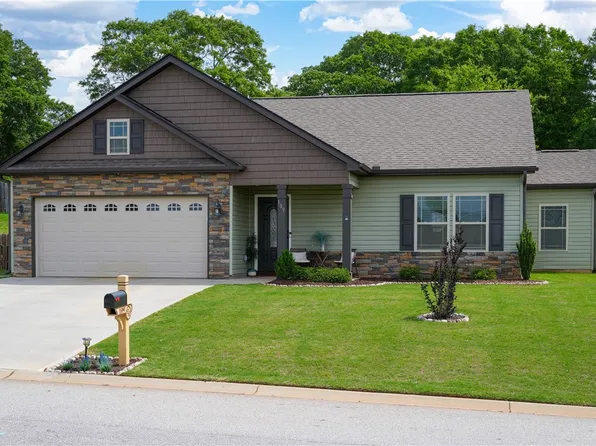 109 Canary Dr, Anderson, SC 29626