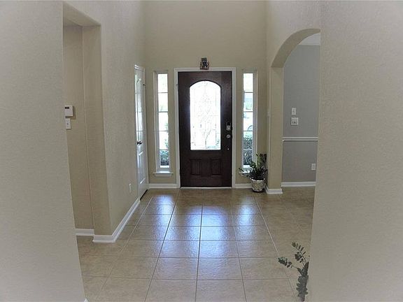 5th image of 12010 Badlands Bend Ln