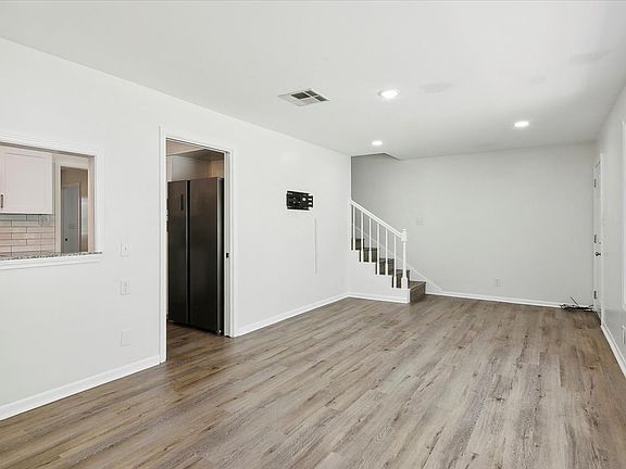 3rd image of 6230 Afton Ln