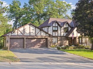 8669 143rd Street Ct, Apple Valley, MN 55124