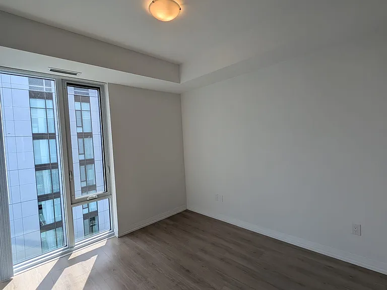 28 Widmer St #LPH29 — Photo 4