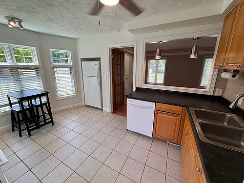 407 Roth Blvd Photo 1