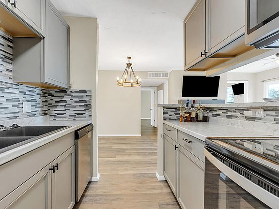 5th image of 4700 Boulder Dr APT 704