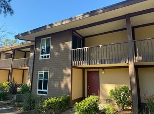 17 Surrey Ln, San Rafael, CA 94903