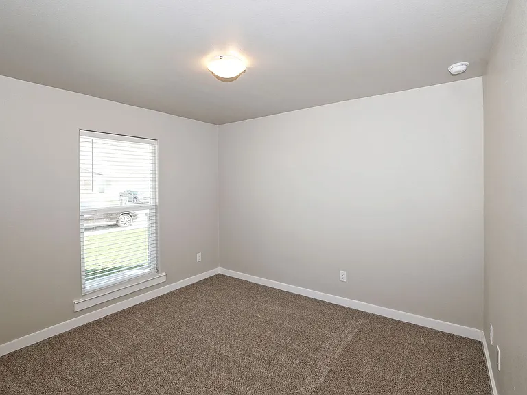 4902 Locker St — Photo 16