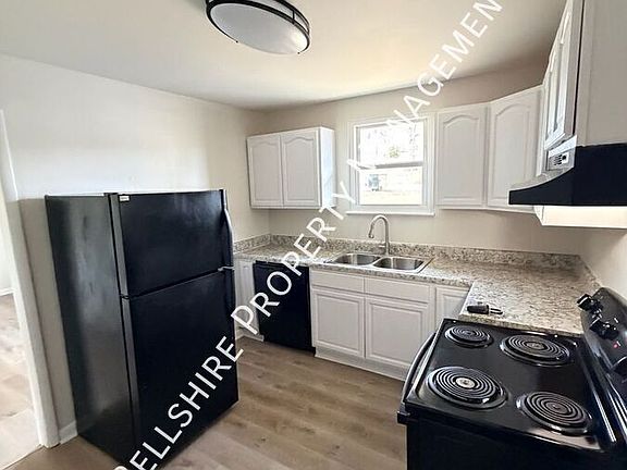 2nd image of 908 N Dupont Ave #1