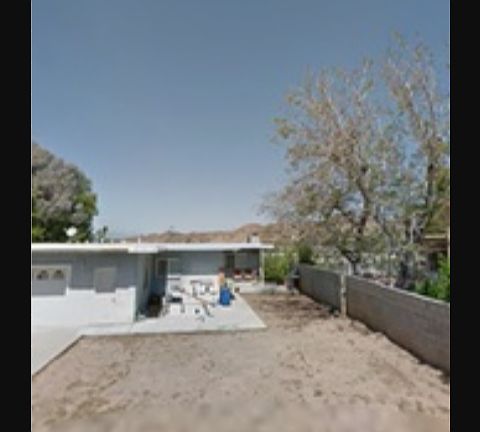 4th image of 33594 Washington Dr