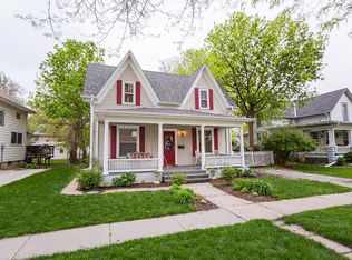 1029 Sumner St, Lincoln, NE 68502