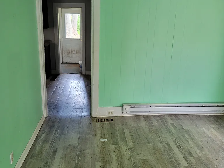 135 W Bridge St — Photo 6