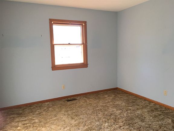 5th image of 238 N Arrowhead Dr
