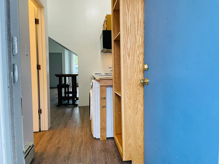 633 N Huron St — Photo 2