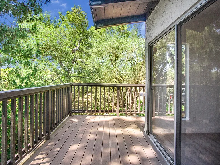 8 Aspen Way — Photo 37