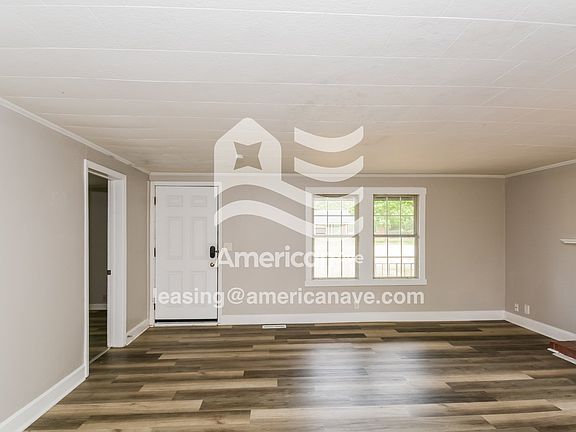26546_002_living_room_13749411.jpg