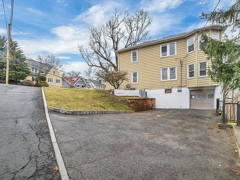143 Chatterton Pkwy #2 — Photo 15