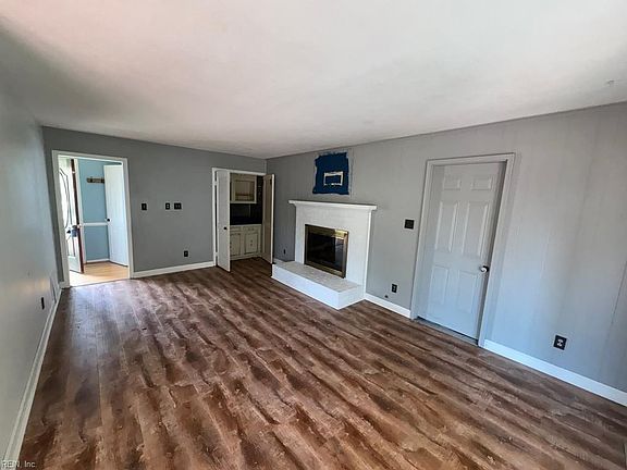 4th image of 4769 Marlborough Dr