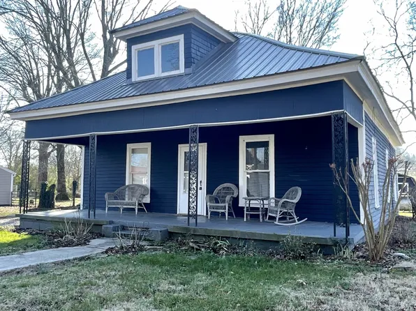 202 Gaunt St, Petersburg, TN 37144